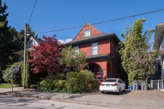 Photo 2: 1541 MAPLE Street in Vancouver: Kitsilano House for sale (Vancouver West)  : MLS®# R2873844