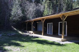 Photo 13: Lakefront acreage cabins for sale BC, 38 acres: Business with Property for sale : MLS®# 165995