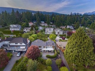 Photo 3: 1386 LAWSON Avenue in West Vancouver: Ambleside House for sale : MLS®# R2171494