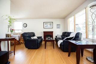 Photo 5: 161 Crestwood Crescent in Winnipeg: Windsor Park Residential for sale (2G)  : MLS®# 202023611