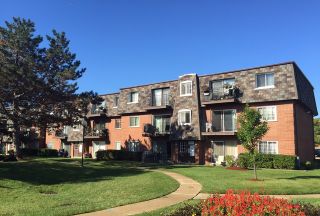 Main Photo: 9370 Bay Colony Drive Unit 3N: Des Plaines Condo, Co-op, Townhome for sale ()  : MLS®# 09127132