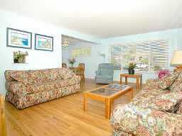 Photo 5: PACIFIC BEACH Residential for sale : 3 bedrooms : 1947 Chalcedony St. in San Diego