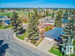 Photo 2: 11212 37 Avenue in Edmonton: Zone 16 House for sale : MLS®# E4301196