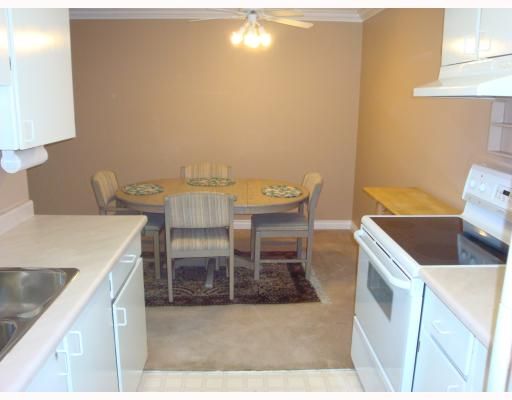 Photo 3: Photos: 214 1210 PACIFIC Street in Coquitlam: North Coquitlam Condo for sale in "GLENVIEW MANOR" : MLS®# V777003