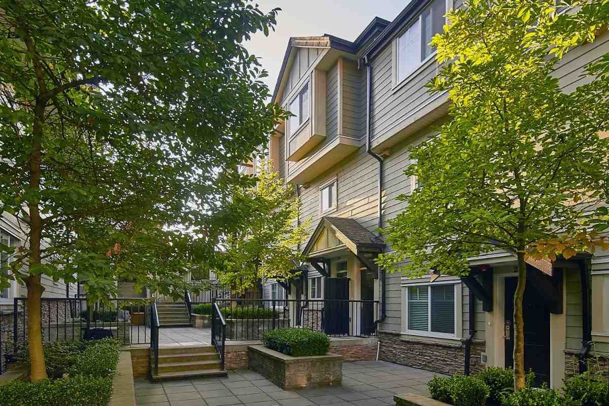 Main Photo: 227 3888 NORFOLK STREET in : Central BN Townhouse for sale (Burnaby North)  : MLS®# R2435071