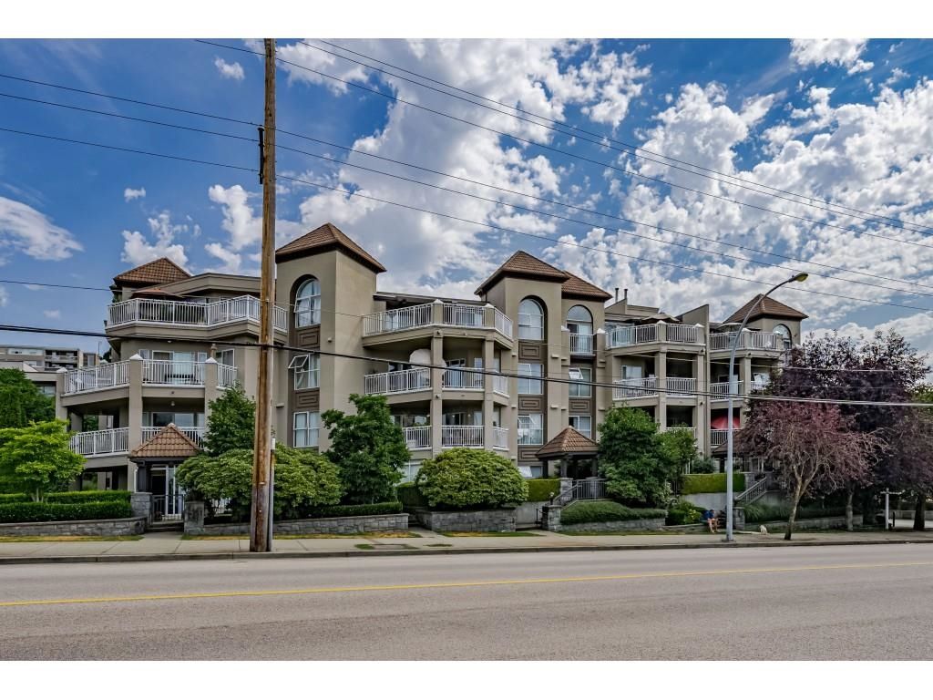 Main Photo: 204 519 TWELFTH Street in New Westminster: Uptown NW Condo for sale in "KINGSGATE HOUSE" : MLS®# R2717742