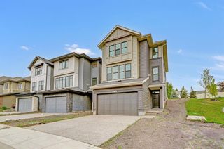 Photo 2: 25 Shawnee Green SW in Calgary: Shawnee Slopes Detached for sale : MLS®# A2053170
