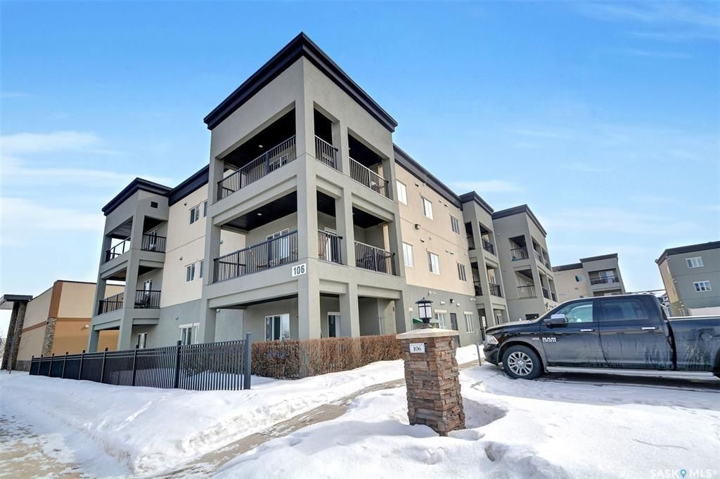 Main Photo: 310 106 Hampton Circle in Saskatoon: Hampton Village Residential for sale : MLS®# SK922642
