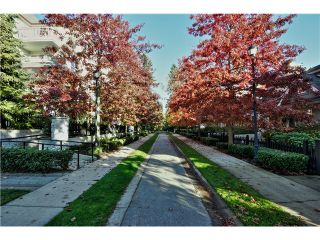 Photo 2: 407 6833 VILLAGE Grove in Burnaby: Highgate Condo for sale in "CARMEL AT THE VILLAGE" (Burnaby South)  : MLS®# V1044021