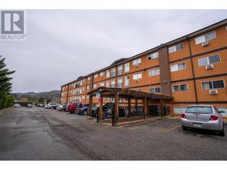 Photo 2: 3800 28A Street Unit# 408 in Vernon: House for sale : MLS®# 10309196