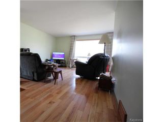 Photo 2: 582 Bruce Avenue in Winnipeg: Bruce Park Residential for sale (5F)  : MLS®# 1709669