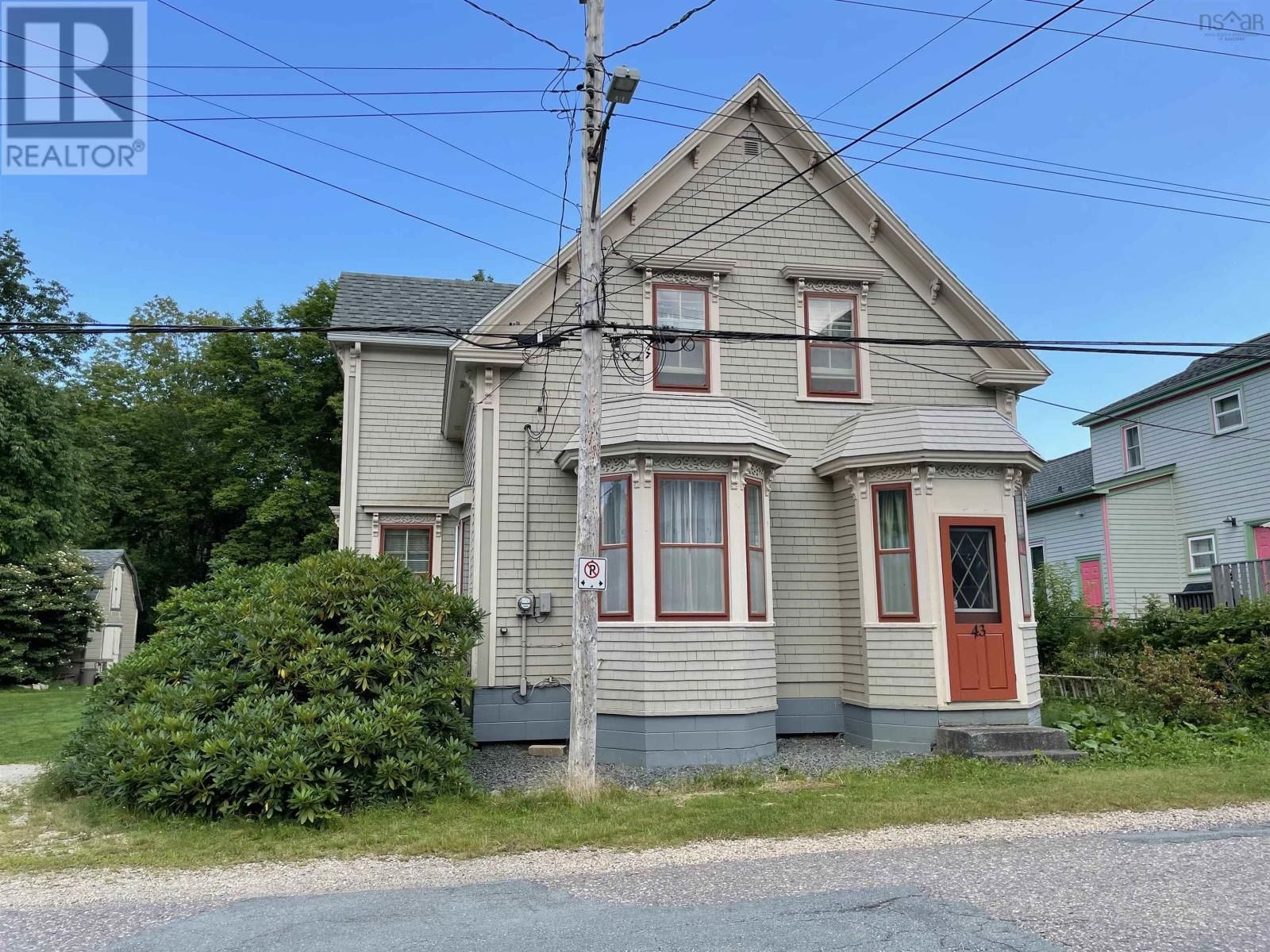 Main Photo: 43 Fairmont Street in Mahone Bay: House for sale : MLS®# 202319538