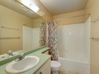 Photo 17: 17 118 Aldersmith Pl in View Royal: VR Glentana Row/Townhouse for sale : MLS®# 929215