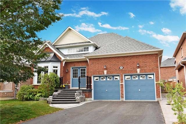 Main Photo: 48 Helston Crescent in Whitby: Brooklin House (Bungalow) for sale : MLS®# E3933189