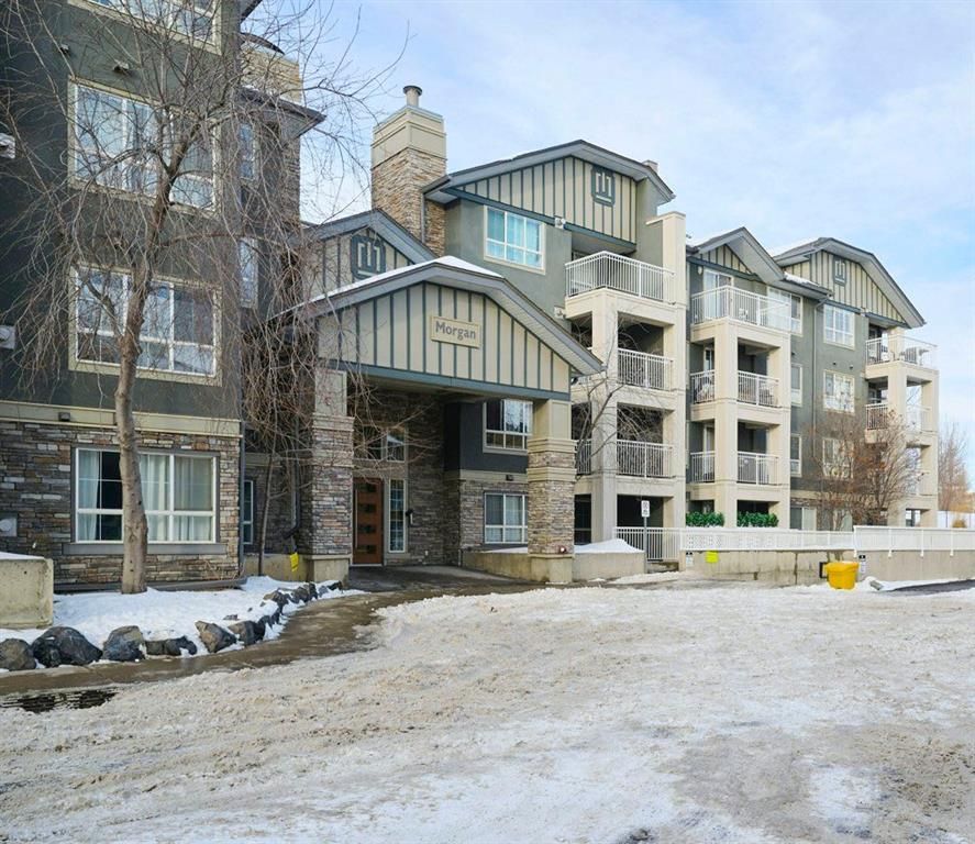 Main Photo: 141 35 Richard Court SW in Calgary: Lincoln Park Apartment for sale : MLS®# A2103829
