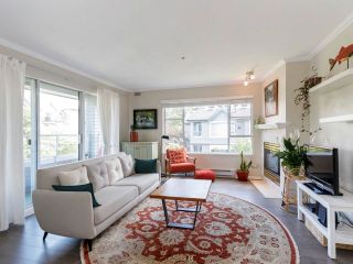 Photo 4: 301 868 W 16TH Avenue in Vancouver: Cambie Condo for sale (Vancouver West)  : MLS®# R2595041
