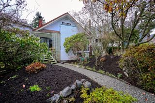 Main Photo: 4831 COLLINGWOOD Street in Vancouver: Dunbar House for sale (Vancouver West)  : MLS®# R2855992