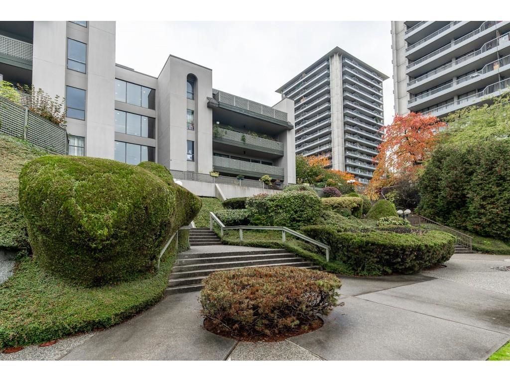 Main Photo: 401 4941 LOUGHEED Highway in Burnaby: Brentwood Park Condo for sale in "Douglas View" (Burnaby North)  : MLS®# R2627619