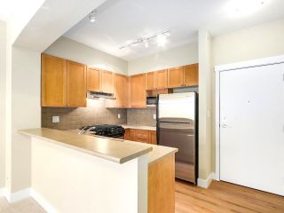 Photo 5: 413 2280 WESBROOK Mall in Vancouver: University VW Condo for sale in "KEATS HALL" (Vancouver West)  : MLS®# R2173808