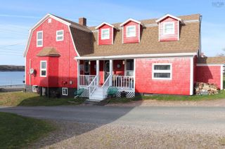 Photo 2: 3 Chemin Leblanc Road in Chéticamp: 306-Inverness County / Inverness Multi-Family for sale (Highland Region)  : MLS®# 202225358