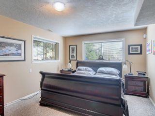 Photo 10: 6833 Wallace Dr in Central Saanich: CS Brentwood Bay House for sale : MLS®# 907876