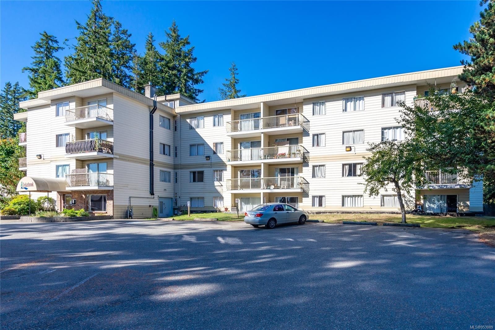 Main Photo: 205 322 Birch St in Campbell River: CR Campbell River Central Condo for sale : MLS®# 953089