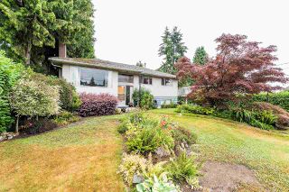 Photo 3: 429 MONTGOMERY Street in Coquitlam: Central Coquitlam House for sale : MLS®# R2313436