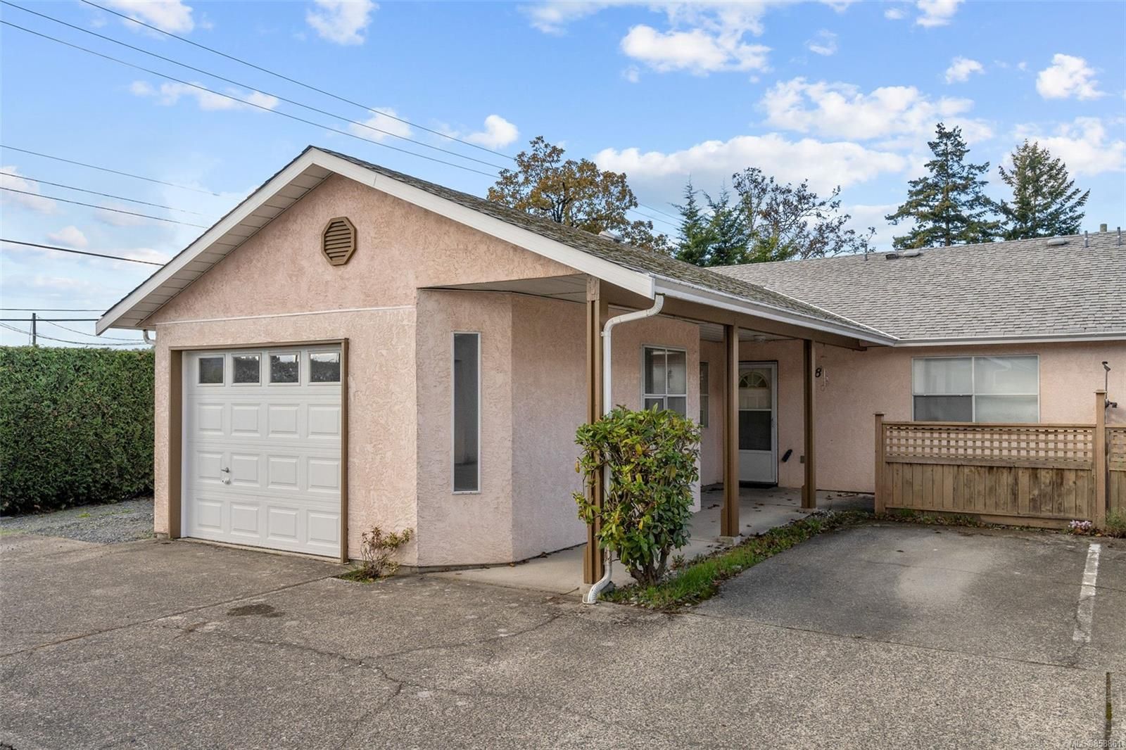 Main Photo: 8 1016 Dunford Ave in Langford: La Langford Proper Row/Townhouse for sale : MLS®# 858861