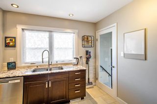 Photo 10: 123 Warwick Drive SW in Calgary: Westgate Detached for sale : MLS®# A2036084