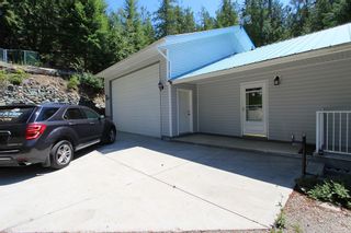 Photo 2: 2638 Airstrip Road in Anglemont: North Shuswap House for sale (Shuswap)  : MLS®# 10110214