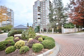 Photo 1: 411 3172 GLADWIN Road in Abbotsford: Central Abbotsford Condo for sale in "Regency Park" : MLS®# R2737572