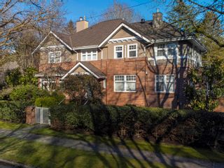 Photo 3: 1398 MATTHEWS Avenue in Vancouver: Shaughnessy Townhouse for sale (Vancouver West)  : MLS®# R2857776
