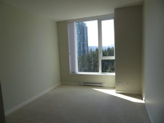Photo 5: 1704 3100 WINDSOR Gate in Coquitlam: New Horizons Condo for sale in "LLOYD" : MLS®# R2874346