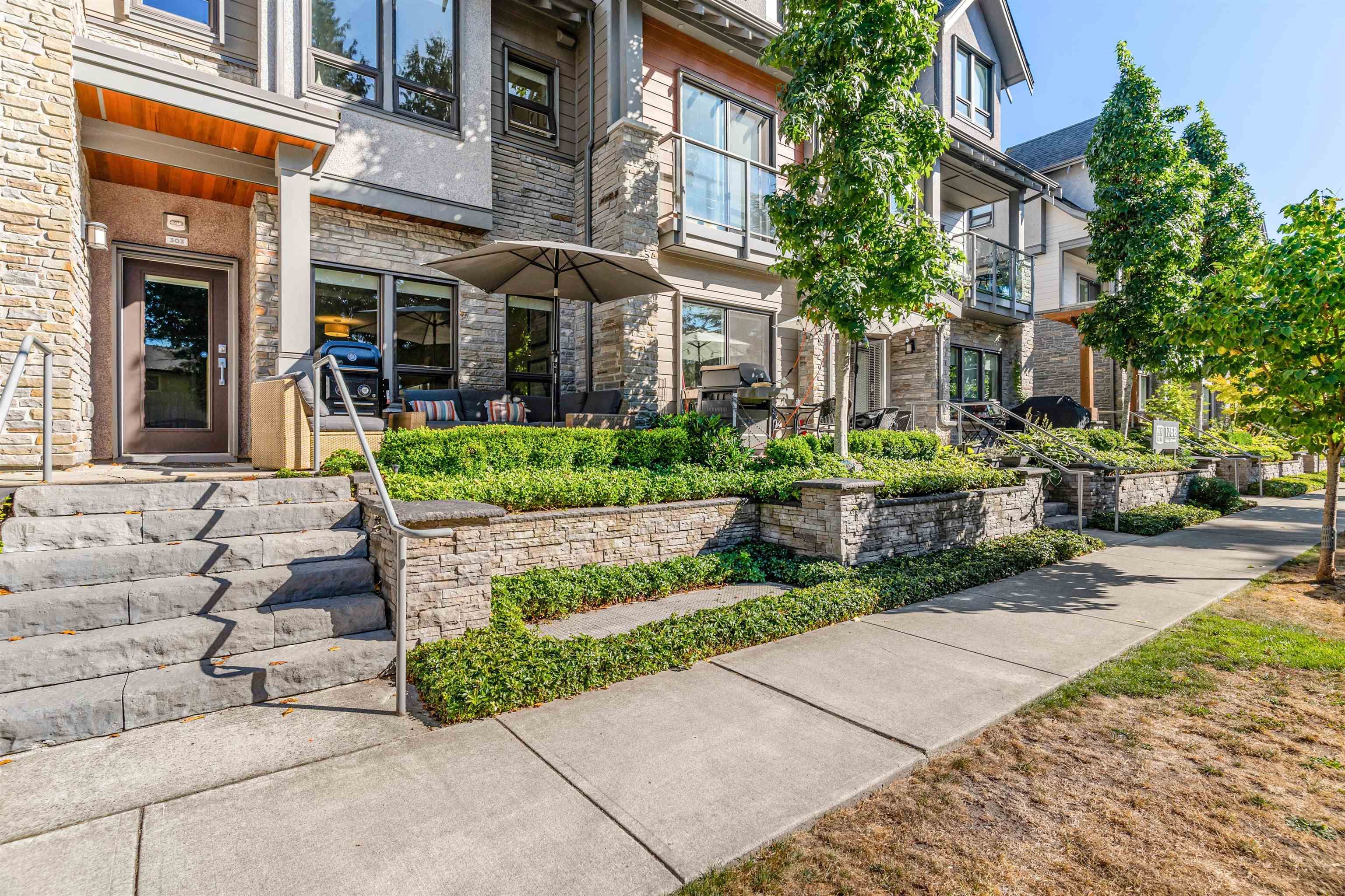 Main Photo: 303 1768 55A Street in Delta: Cliff Drive Townhouse for sale in "CITY HOMES" (Tsawwassen)  : MLS®# R2726951