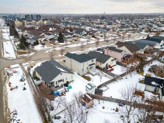 Photo 41: 6 Golden Eagle Drive in Winnipeg: Eaglemere Residential for sale (3E)  : MLS®# 202402937