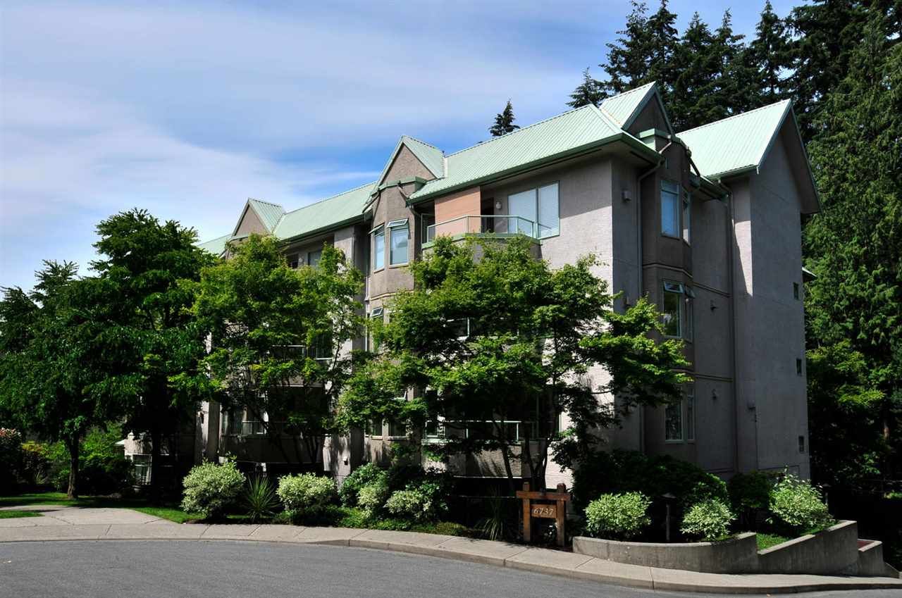 Main Photo: 104 6737 STATION HILL Court in Burnaby: South Slope Condo for sale in "THE COURTYARDS" (Burnaby South)  : MLS®# R2139889