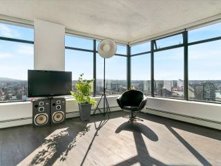Photo 1: 2604 108 W CORDOVA Street in Vancouver: Downtown VW Condo for sale in "Woodwards" (Vancouver West)  : MLS®# R2861385