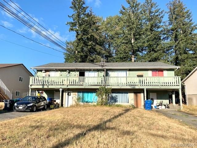 Main Photo: 2298/ 2300 Rosstown Rd in Nanaimo: Na Diver Lake Full Duplex for sale : MLS®# 915855