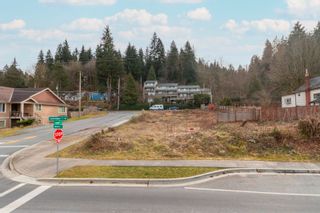 Photo 3: 2635 HENRY Street in Port Moody: Port Moody Centre House for sale : MLS®# R2763964