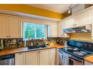 Photo 11: 1 9900 VALLEY Drive in Squamish: Valleycliffe Townhouse for sale in "LINCON GARDENS" : MLS®# V1141731