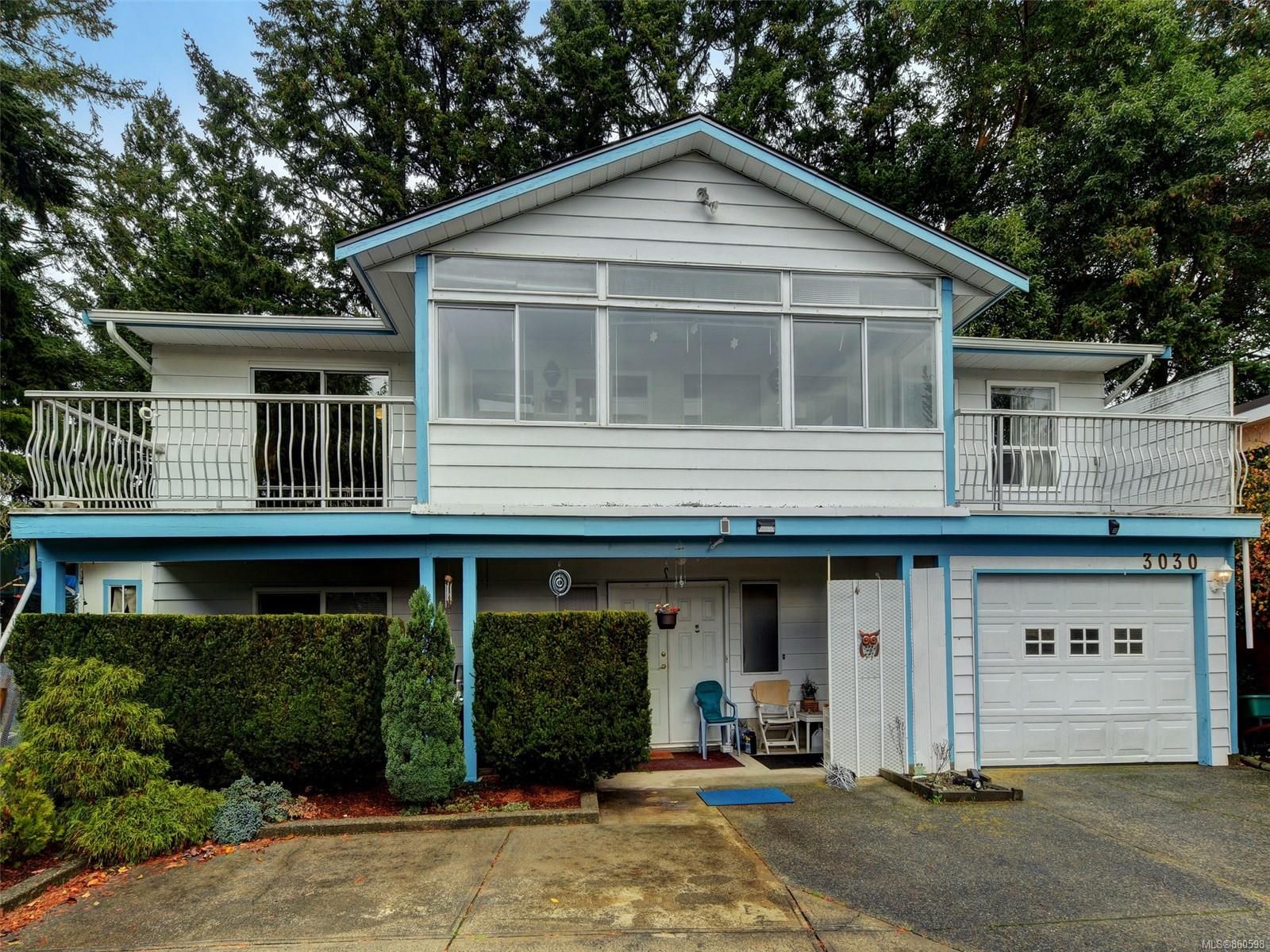 Main Photo: 3030 Shoreview Dr in Langford: La Glen Lake House for sale : MLS®# 860598
