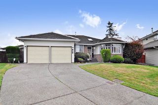 Photo 1: 6389 187A Street in Surrey: Cloverdale BC House for sale in "Eaglecrest" (Cloverdale)  : MLS®# R2502553