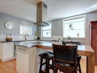 Photo 12: 147 Cambridge St in Victoria: Vi Fairfield West House for sale : MLS®# 892896