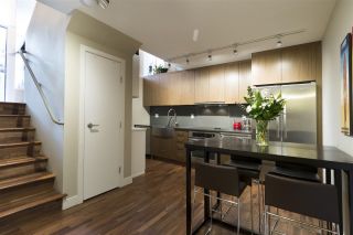 Photo 8: 231 E 7TH Avenue in Vancouver: Mount Pleasant VE Townhouse for sale in "THE DISTRICT" (Vancouver East)  : MLS®# R2232329