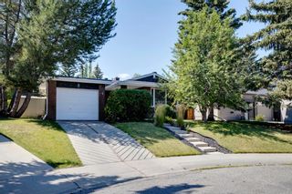 Photo 2: 39 Cedar Ridge Place SW in Calgary: Cedarbrae Detached for sale : MLS®# A1244345
