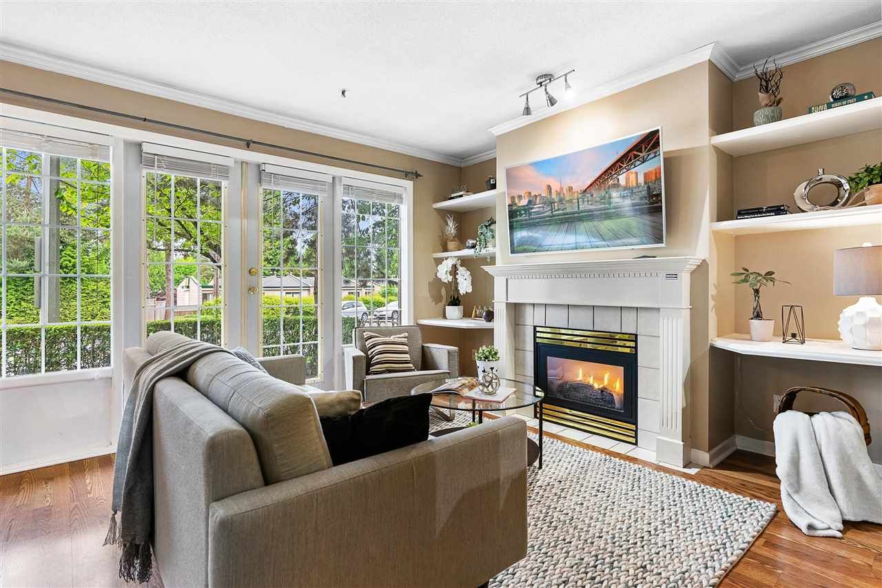 Main Photo: 106 15258 105 Avenue in Surrey: Guildford Townhouse for sale in "GEORGIAN GARDENS" (North Surrey)  : MLS®# R2586150