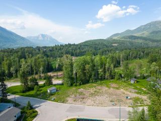 Photo 3: 111 WHITETAIL DRIVE in Fernie: Vacant Land for sale : MLS®# 2473925