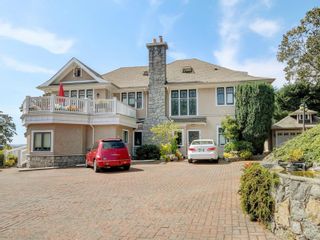 Photo 1: 102 1196 CLOVELLY Terr in Saanich: SE Maplewood Row/Townhouse for sale (Saanich East)  : MLS®# 912819