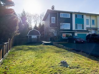 Photo 1: 9261 Carnarvon Rd in Port Hardy: NI Port Hardy Row/Townhouse for sale (North Island)  : MLS®# 922916