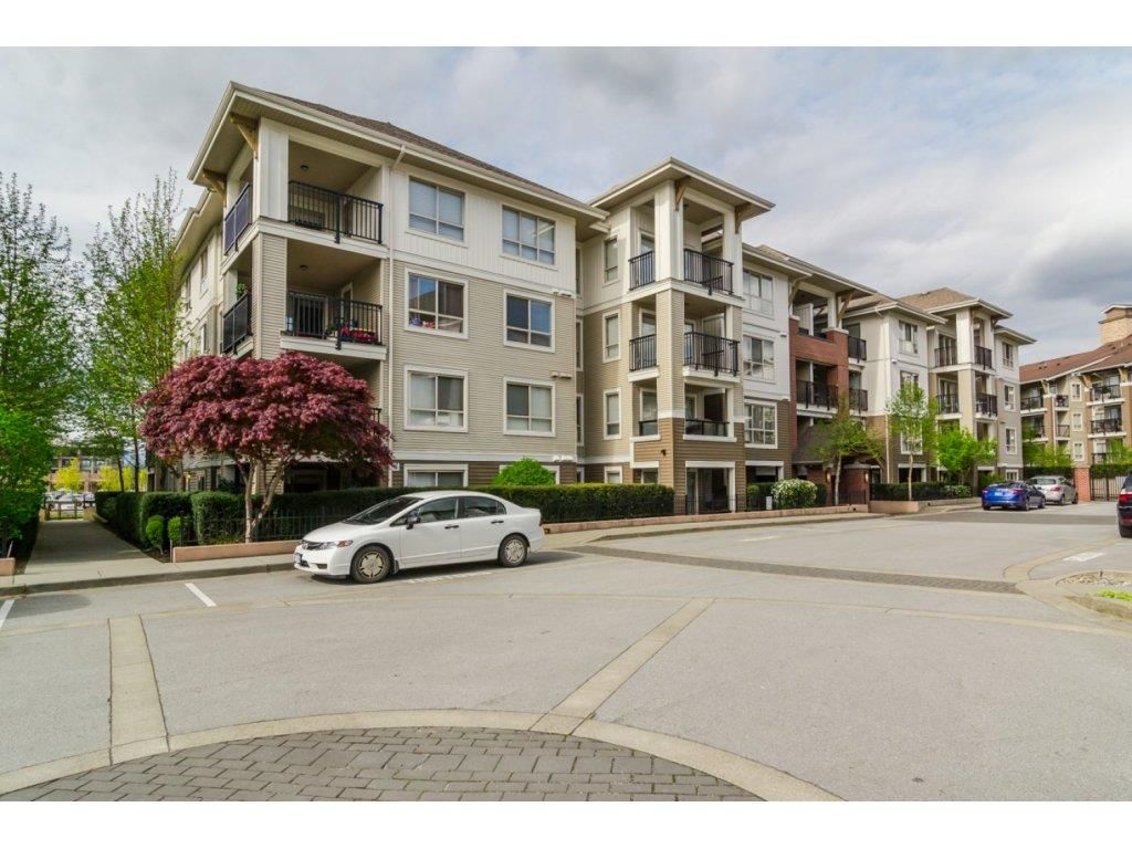 Main Photo: C110 8929 202 Street in Langley: Walnut Grove Condo for sale in "THE GROVE" : MLS®# R2107251